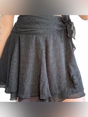aerie Wrap Layered Black Patterned Circle Skirt with Tie Waist Skirt Size Medium